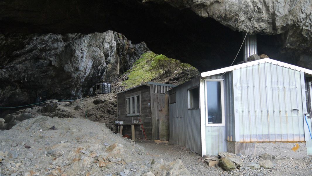 Westies Hut, hut in Southland
