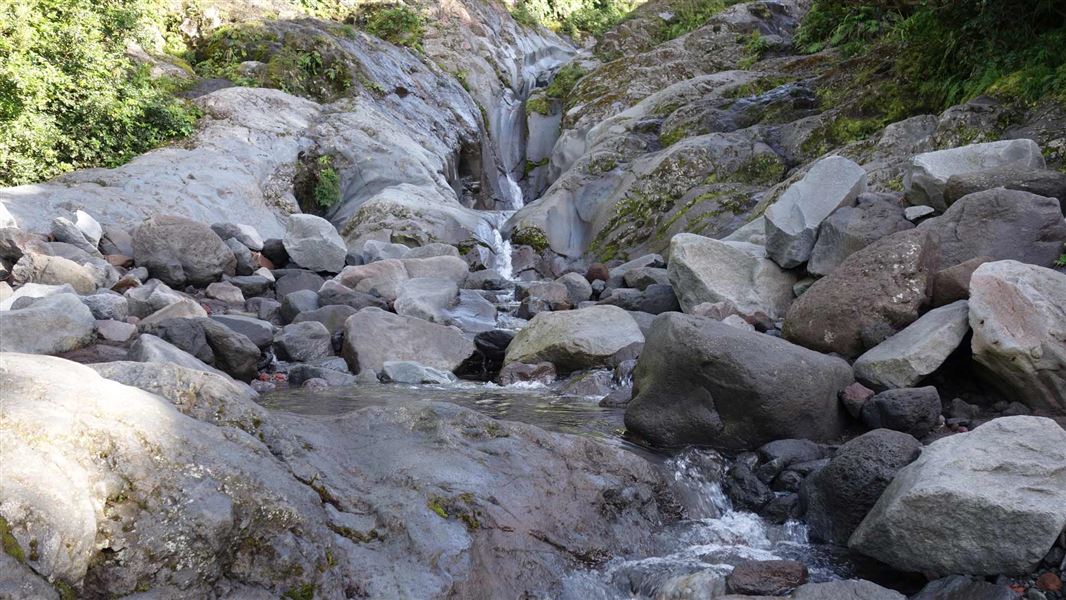 Wilkies Pools Loop Track